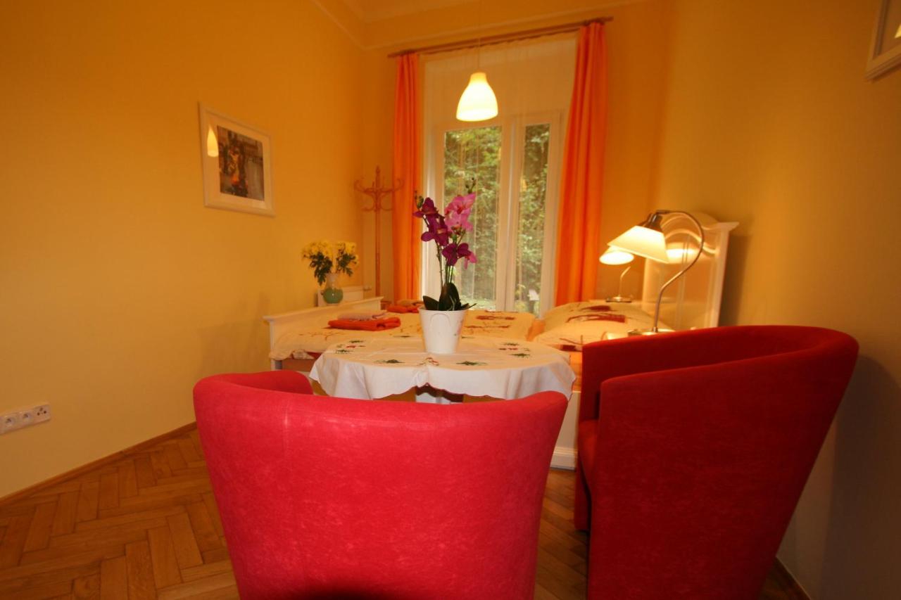 Apartment No. 12 Trziste 29 Karlsbad Exteriör bild