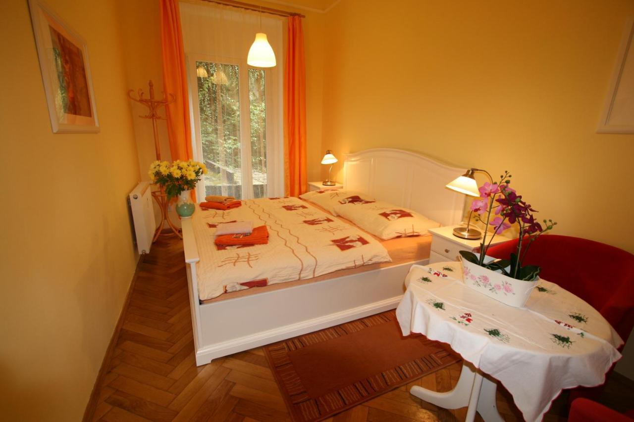 Apartment No. 12 Trziste 29 Karlsbad Exteriör bild