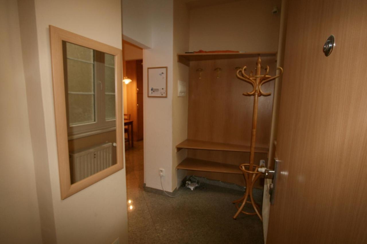 Apartment No. 12 Trziste 29 Karlsbad Exteriör bild